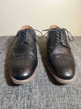Florsheim Black Leather Wingtip Oxfords Size 9.5M
